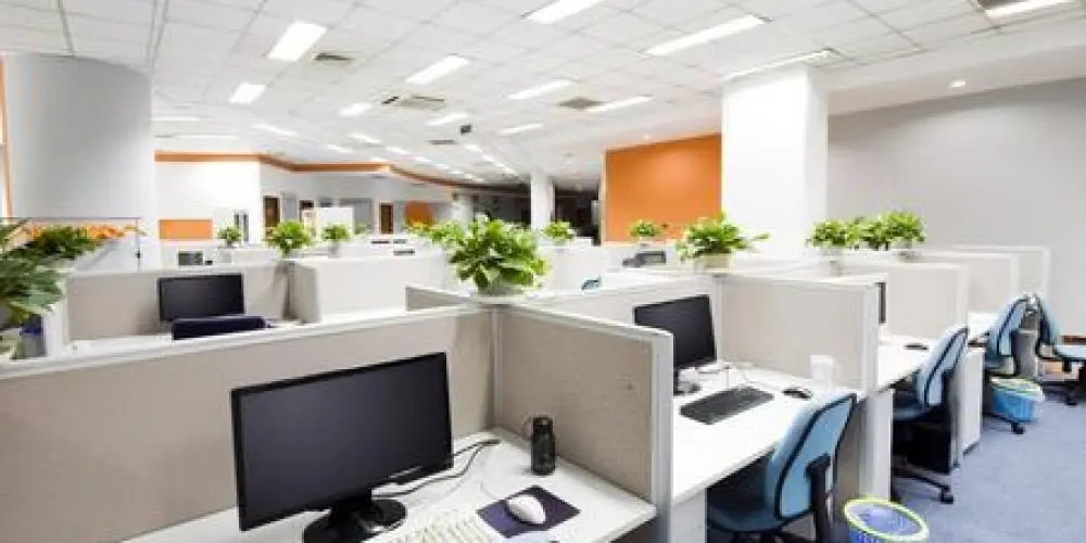 ambiente-di-lavoro-540521701 ambiente-di-lavoro-540521701